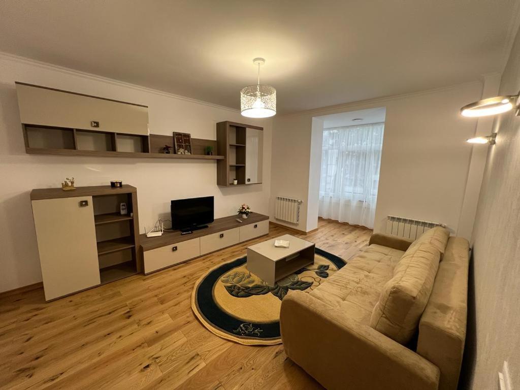 Trandafirului Residence Central Сучава Экстерьер фото